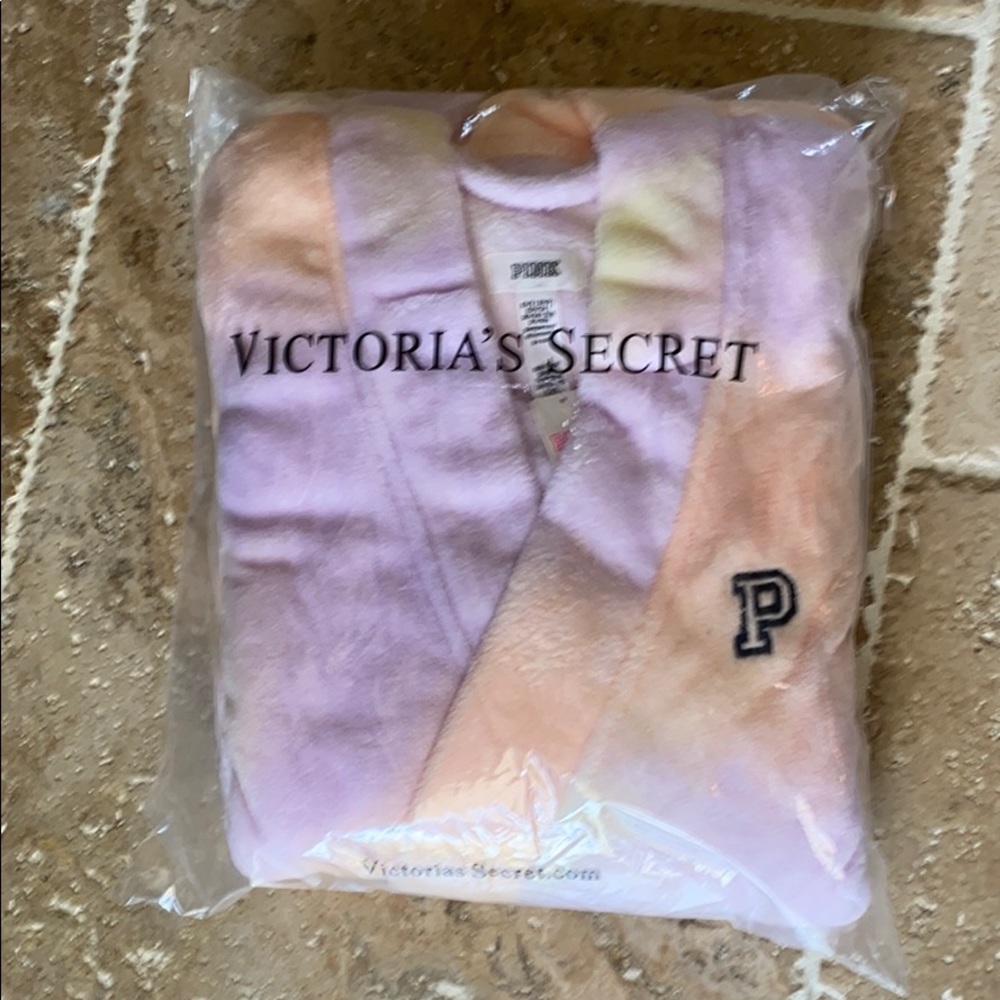 VIctoria’s Secret PINK teddy robe